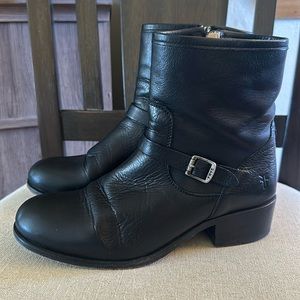 Frye Women’s Leather Side Zip Short Boots Buckle Black Size 7.5